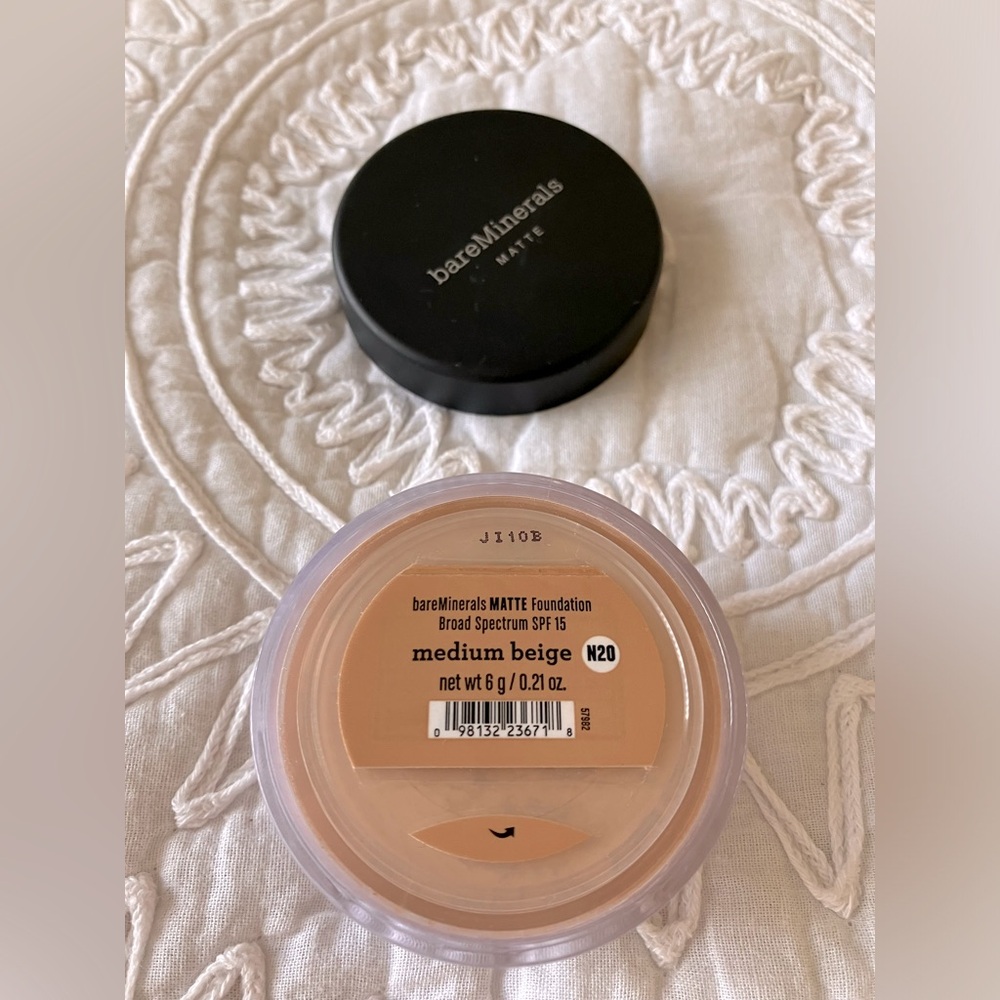 Bare Minerals Matte Foundation Broad Spectrum SPF 15 med beige 6g/0.21oz sealed